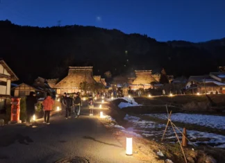【日本京都旅遊】慢遊京都近郊秘境 – 美山町茅葺屋冬季雪燈籠祭典